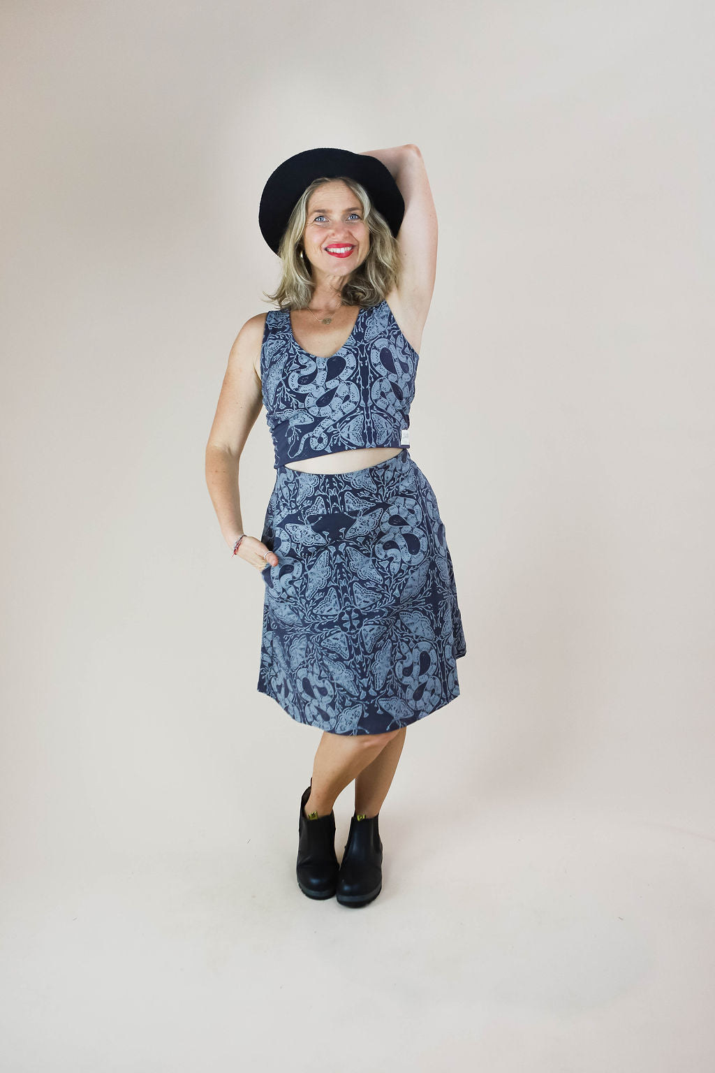 4-Way Reversible Stretch Crop – Nightwalk Print