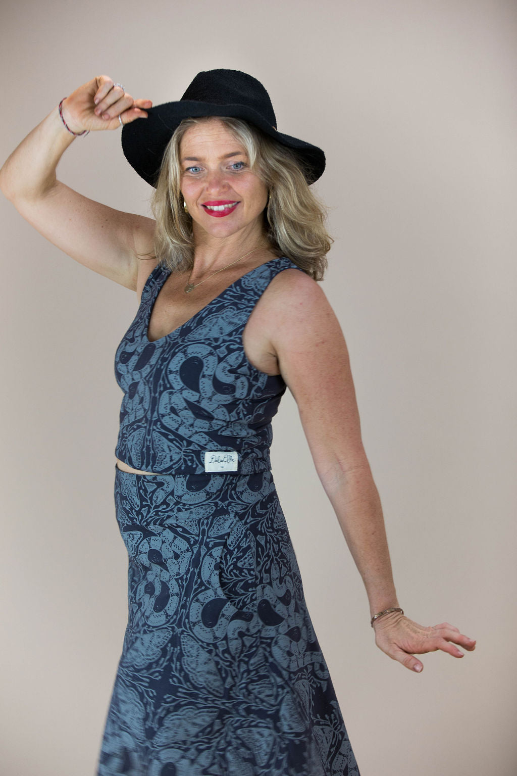 4-Way Reversible Stretch Crop – Nightwalk Print