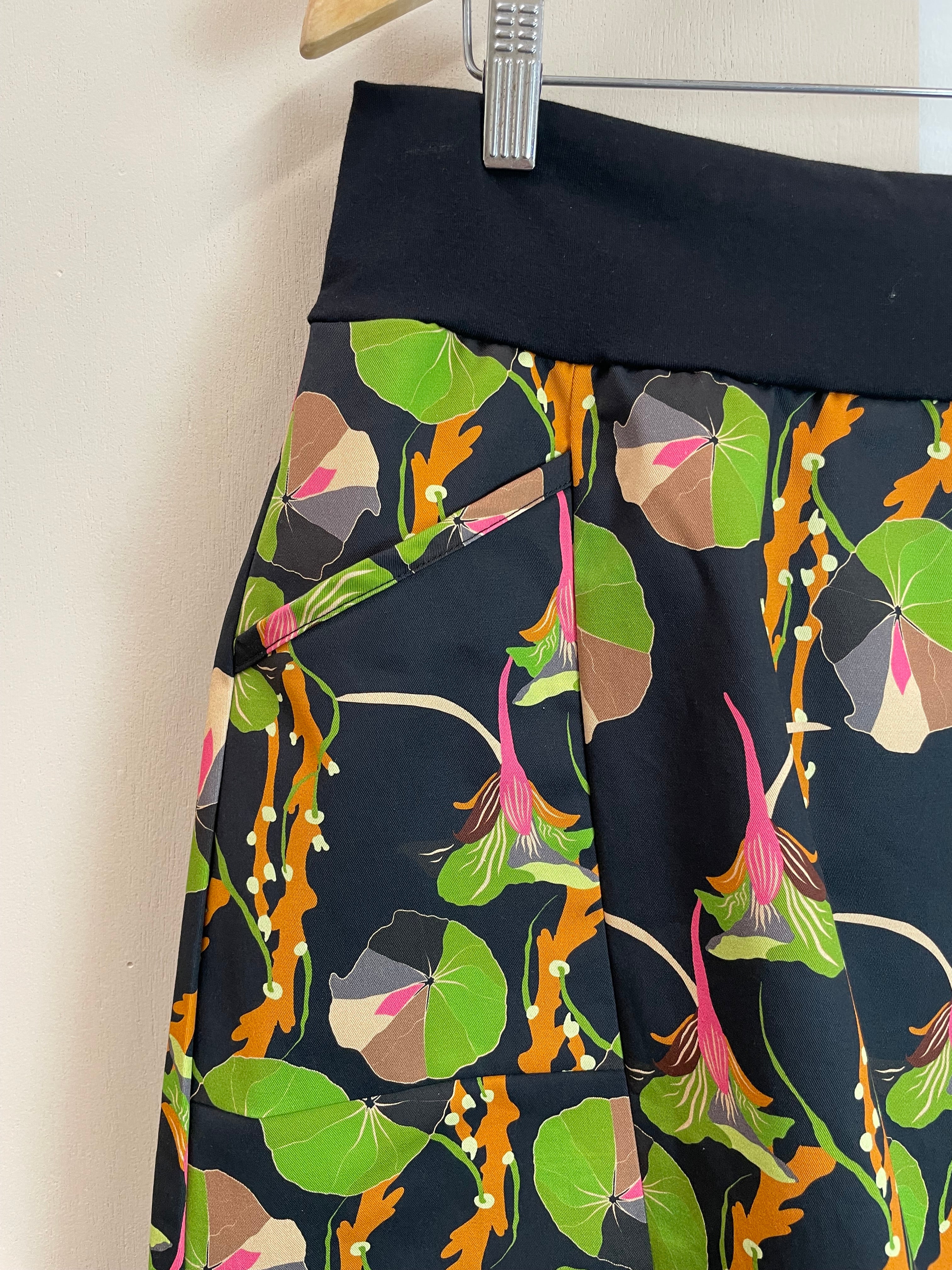 Gahnia Skirt - Nasturtium Black (18,22)