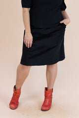 Women’s A-Line Stretch Corduroy Skirt – Black Gahnia