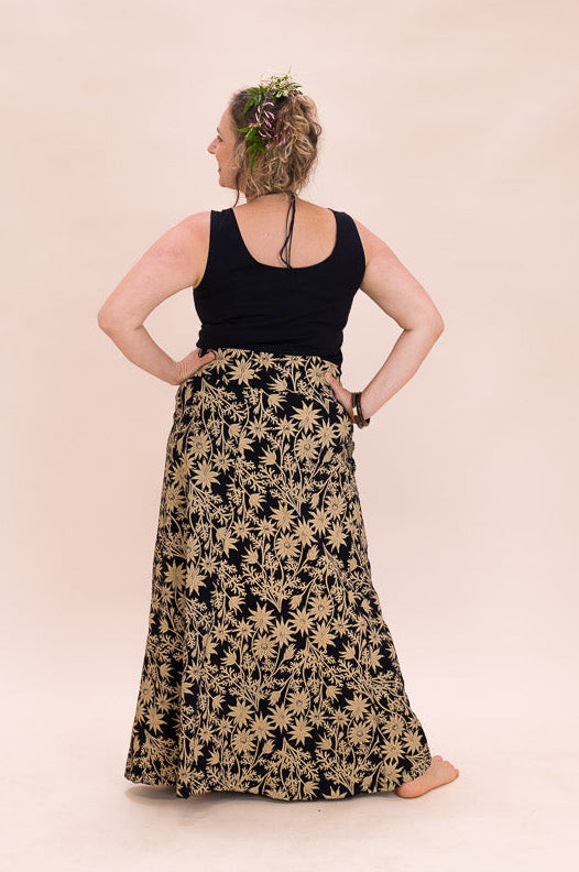 Stretch Maxi Skirt - Straw Flannel Flower