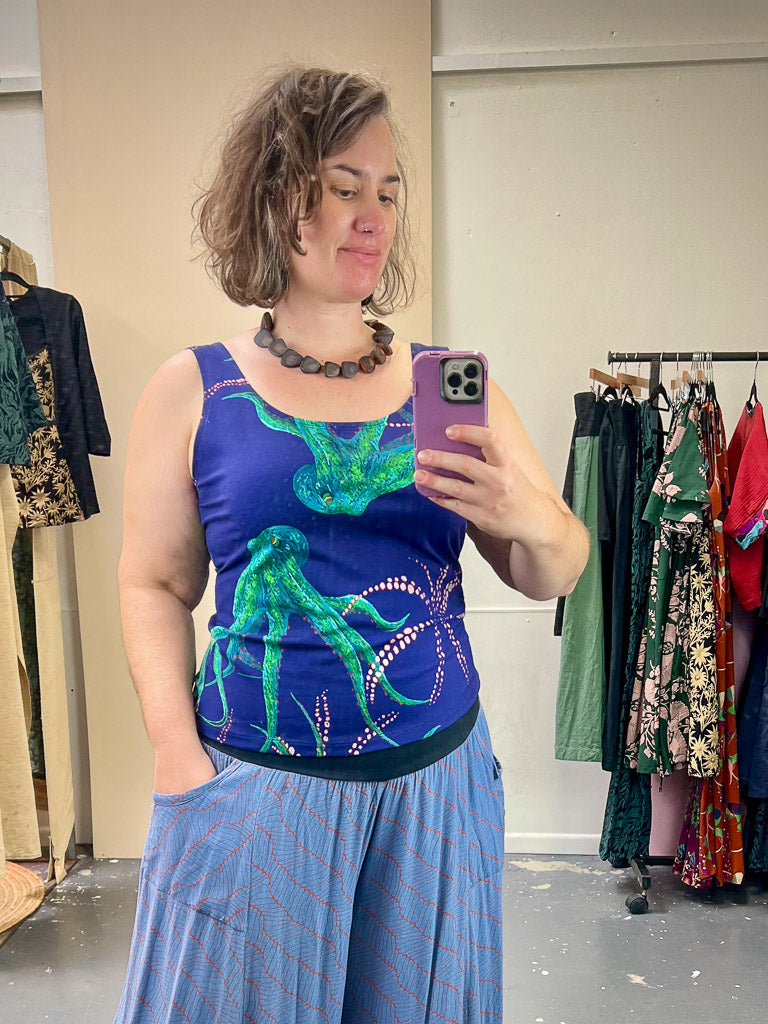 Organic Stretch Tank - Spooktipus