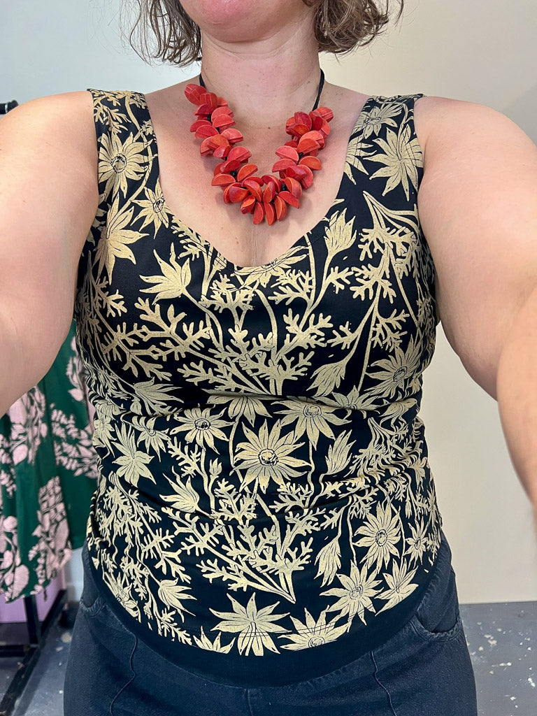 Organic Stretch Tank - Straw Flannel Flower