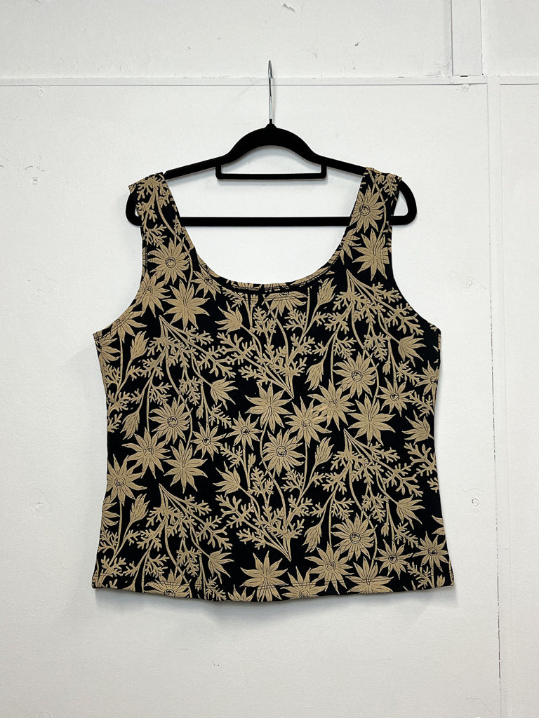 Organic Stretch Tank - Straw Flannel Flower