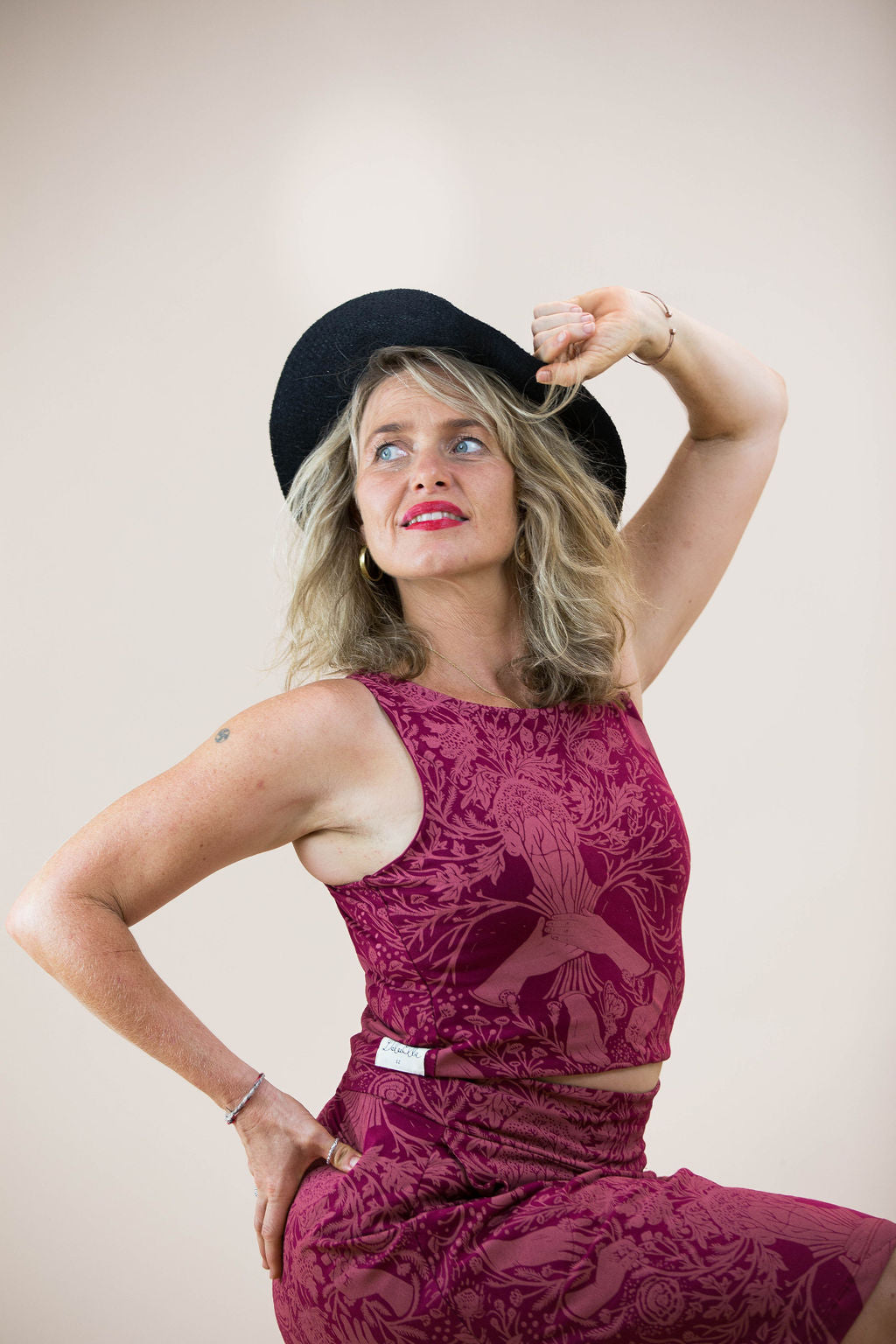 4-Way Reversible Stretch Crop – Self Care Print